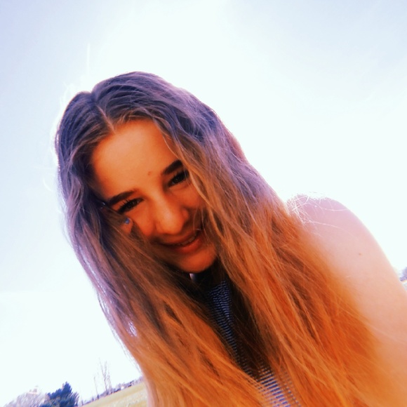 Meet your Posher, Taylor - Picture 1 of 1